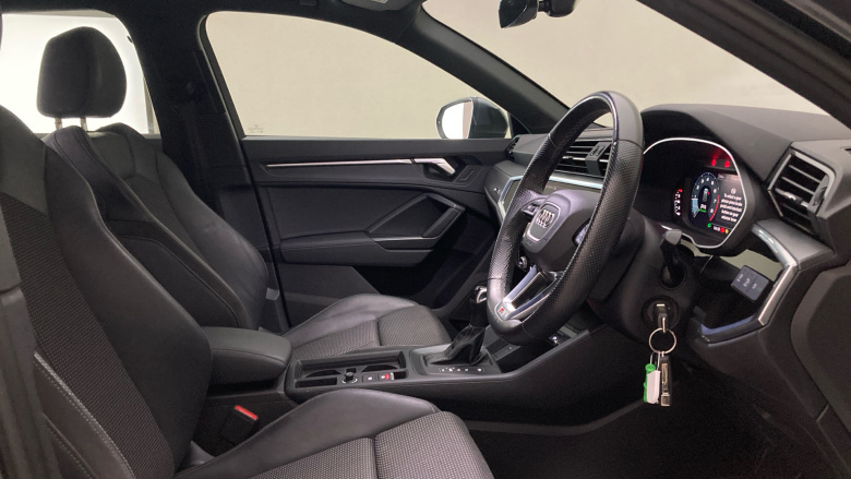 Audi Q3 35 TFSI S Line 5dr S Tronic Petrol Estate